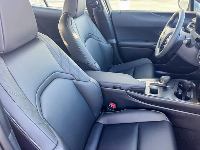 Thumbnail: 2025 Lexus UX - 17