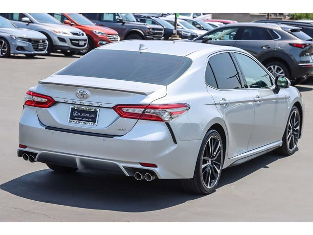 2018 Toyota Camry XSE 4