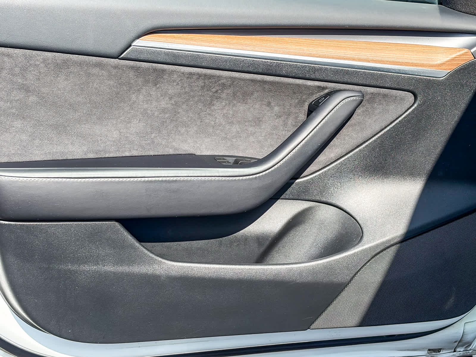 Thumbnail: 2023 Tesla Model 3 - 19