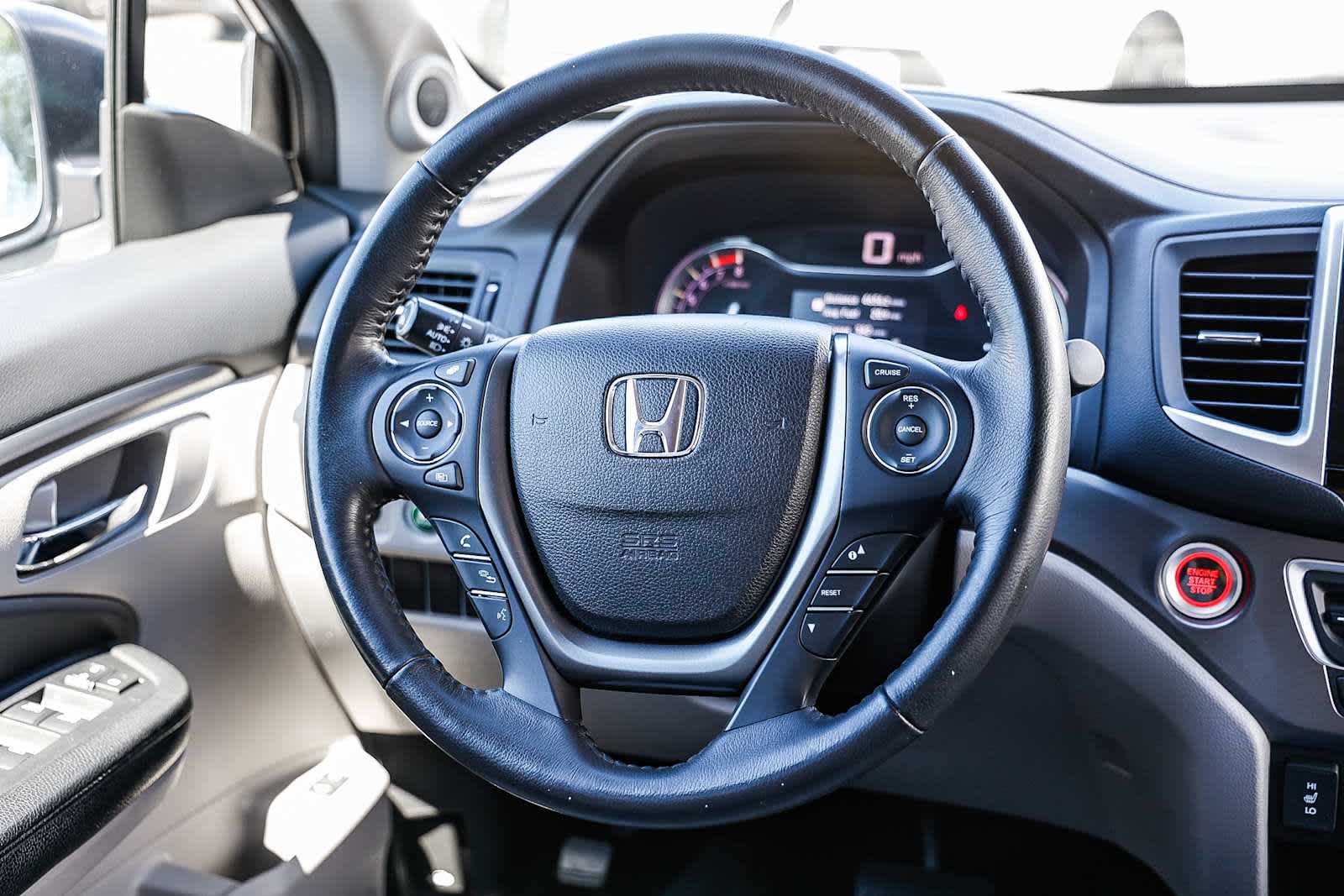 Thumbnail: 2017 Honda Pilot - 35