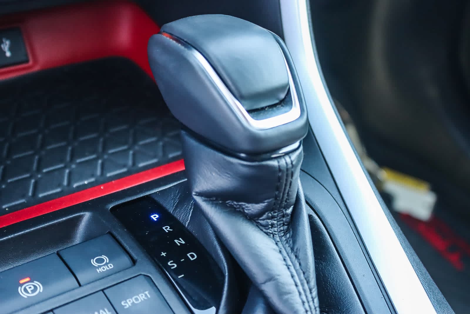 Thumbnail: 2021 Toyota RAV4 - 19