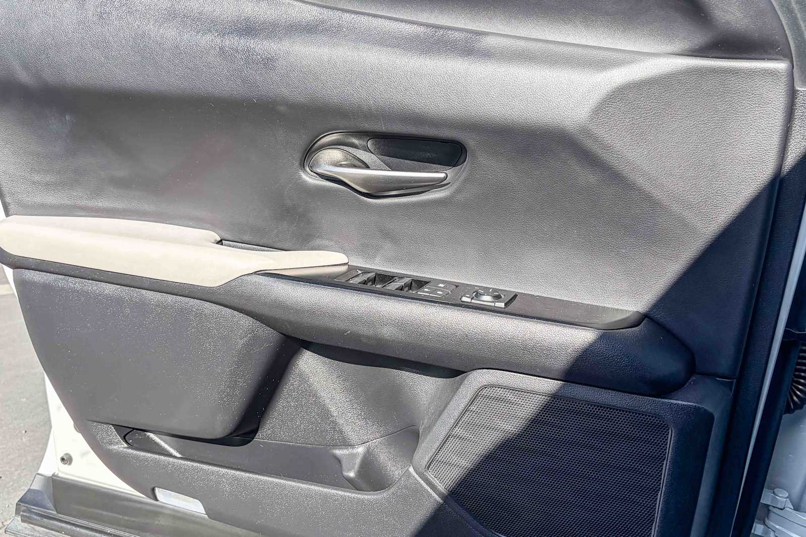 Thumbnail: 2020 Lexus UX - 19