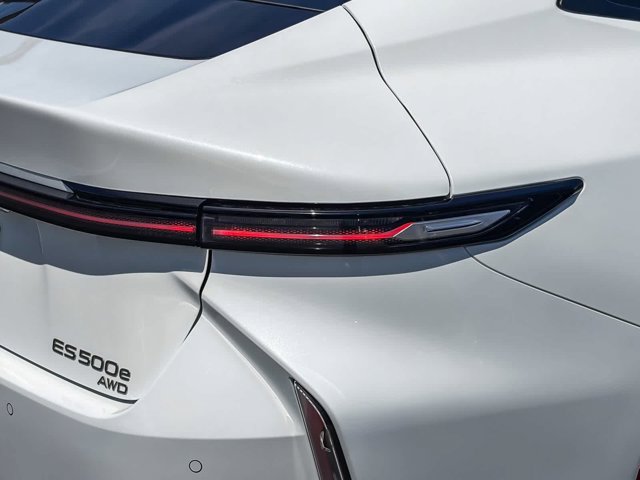2026 Lexus ES BEV 500e Premium AWD - Photo 8
