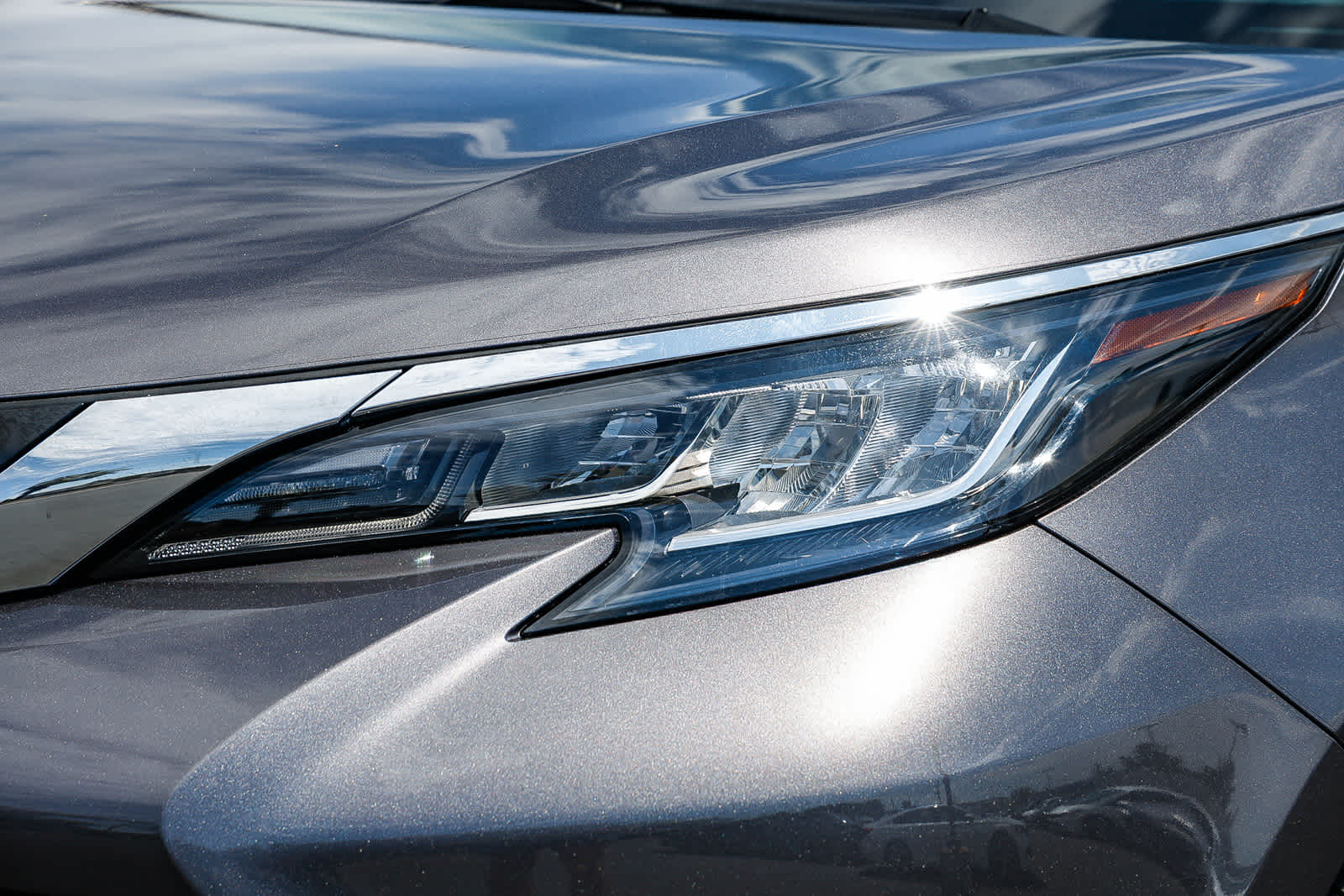 Thumbnail: 2023 Toyota Sienna - 8