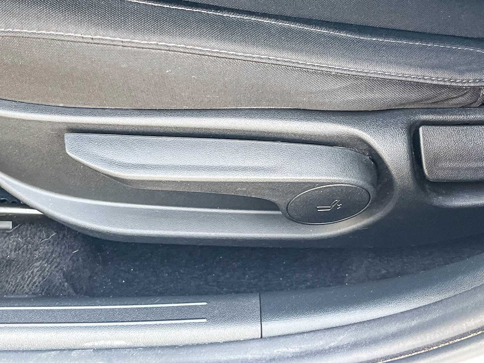 Thumbnail: 2023 Hyundai Elantra - 20