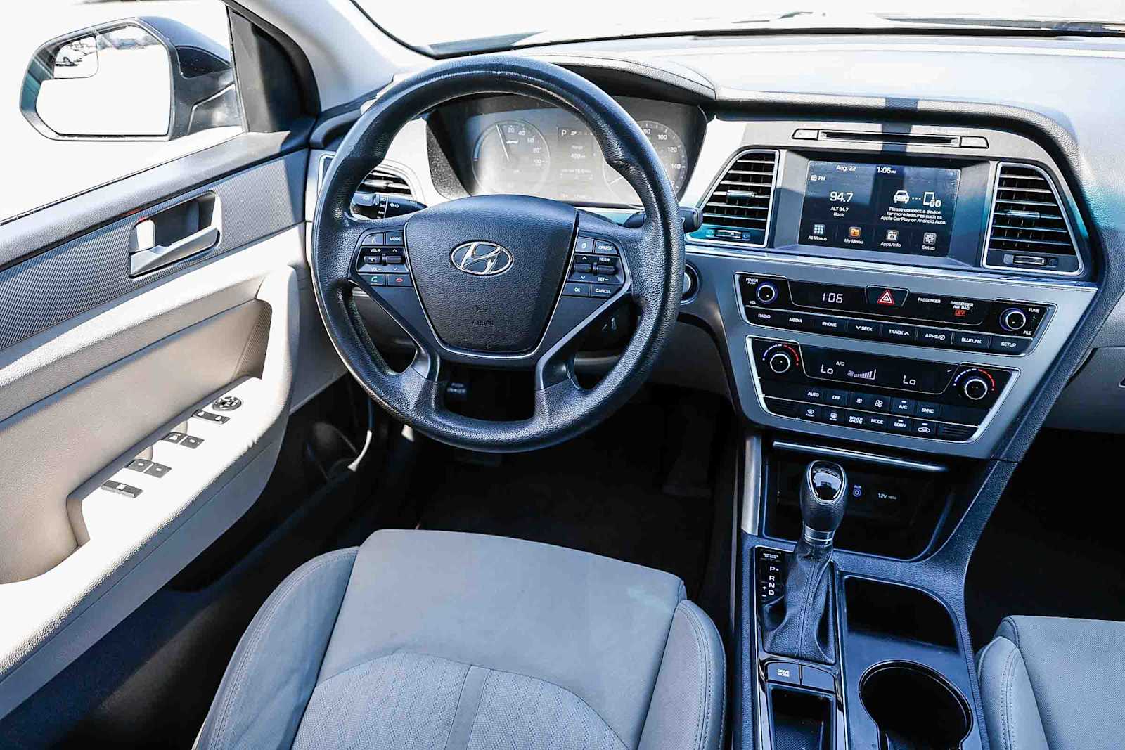 Thumbnail: 2017 Hyundai Sonata - 23