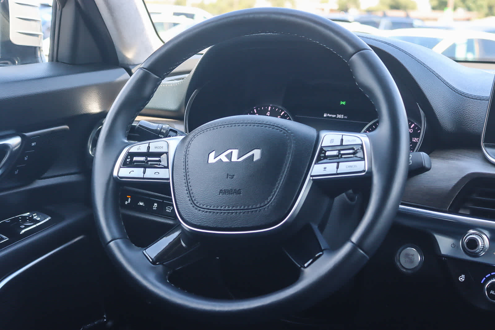 Thumbnail: 2022 Kia Telluride - 14