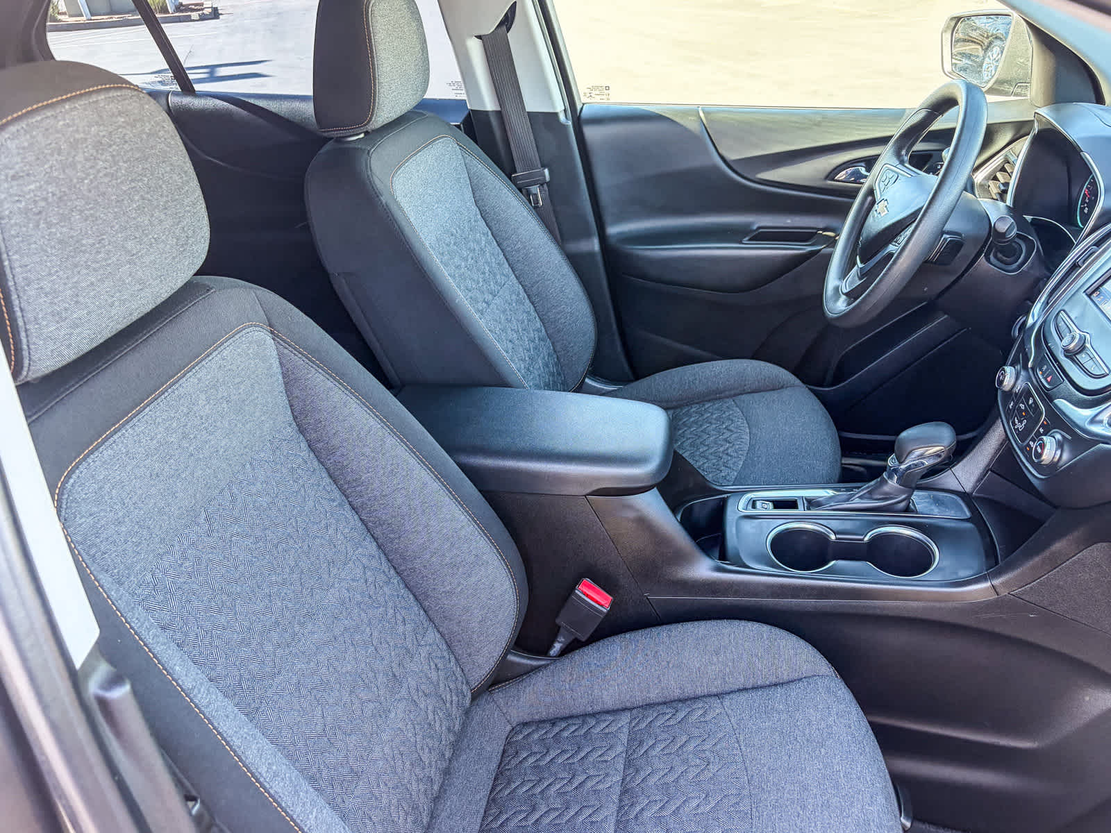 Thumbnail: 2022 Chevrolet Equinox - 15