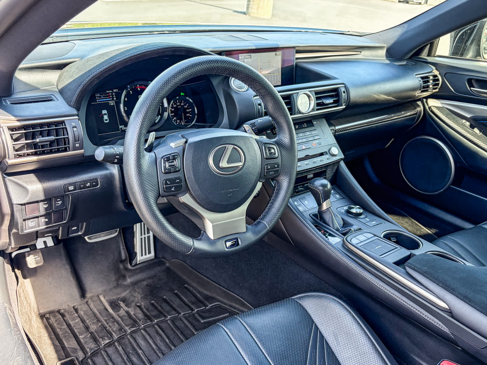 Thumbnail: 2017 Lexus RC - 11