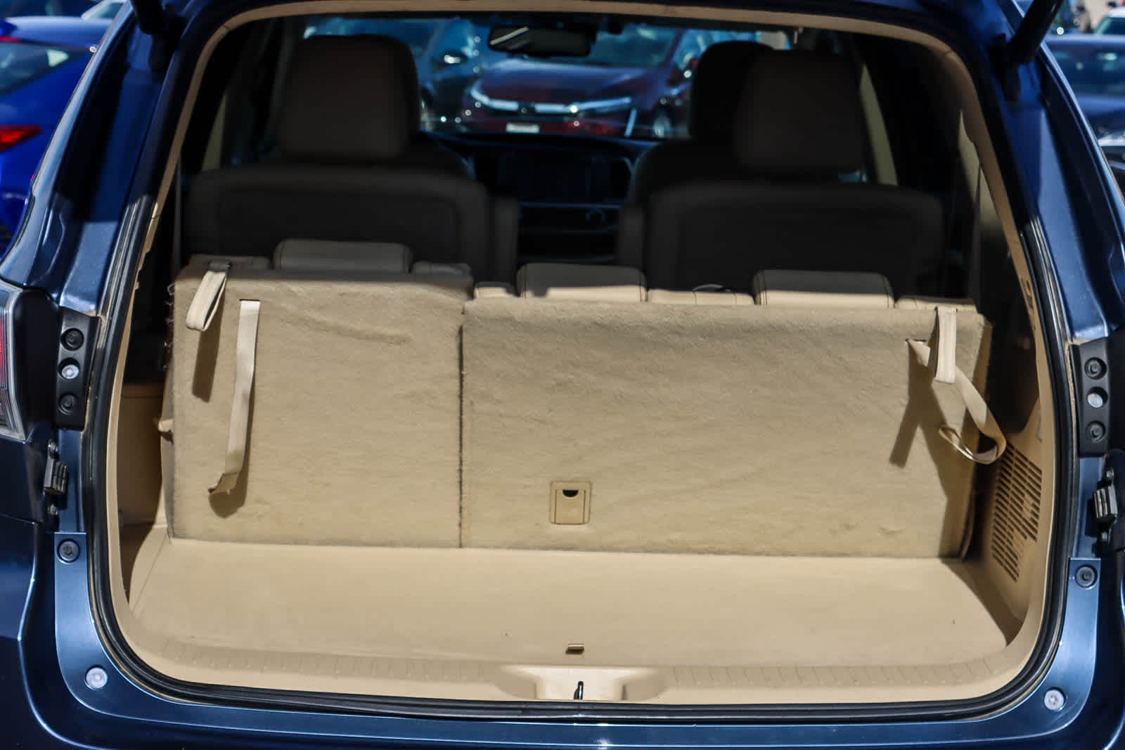 Thumbnail: 2016 Toyota Highlander - 27
