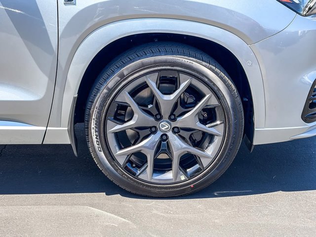 2026 Lexus TX 500h F-Sport Premium - Photo 9