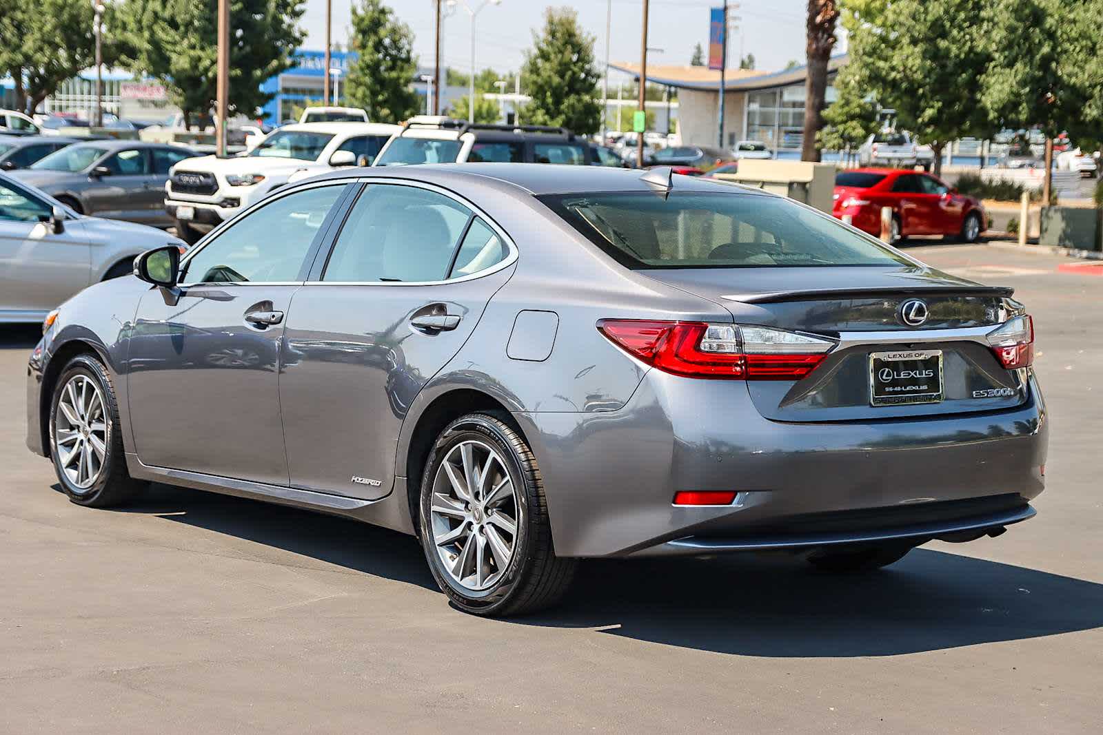 Thumbnail: 2017 Lexus ES - 3