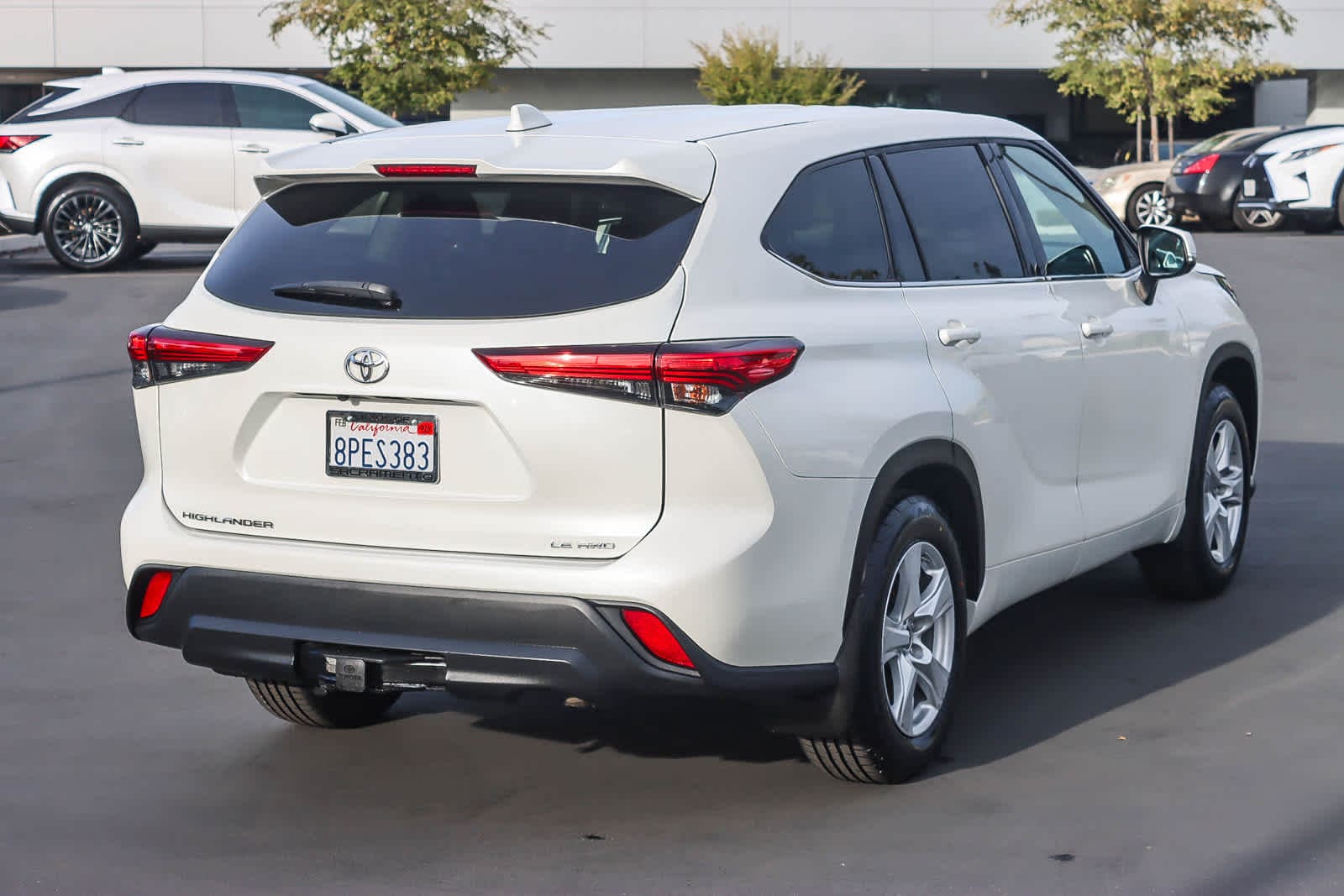 Thumbnail: 2020 Toyota Highlander - 6