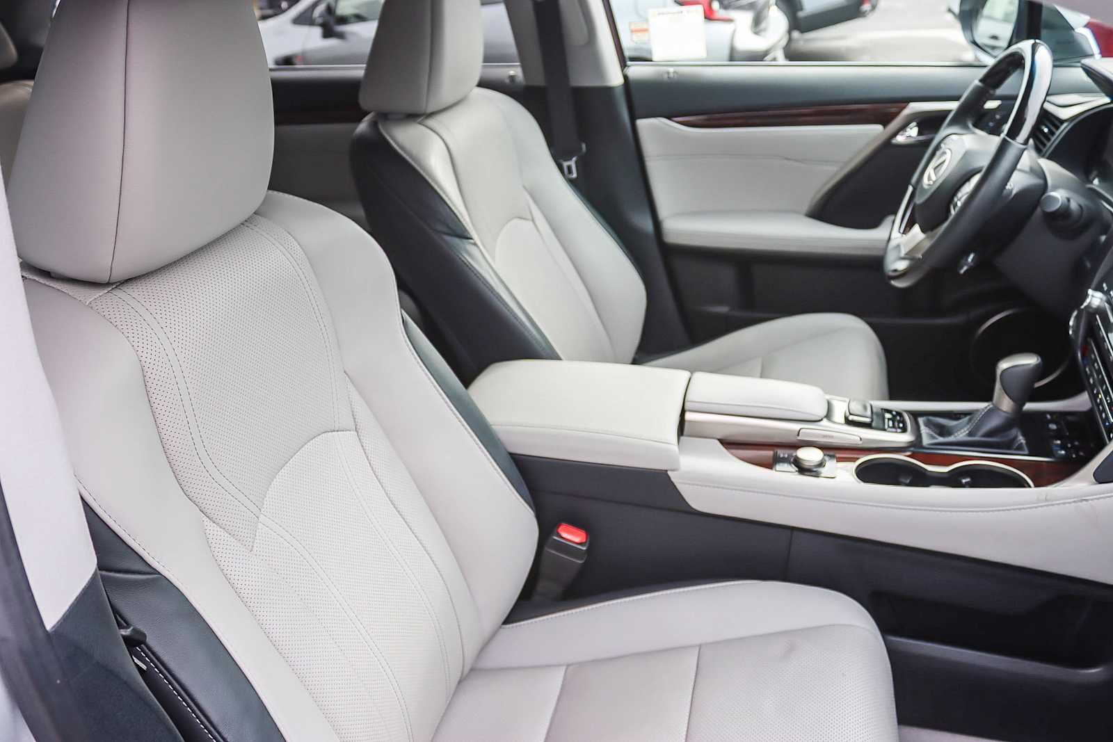 Thumbnail: 2017 Lexus RX - 14