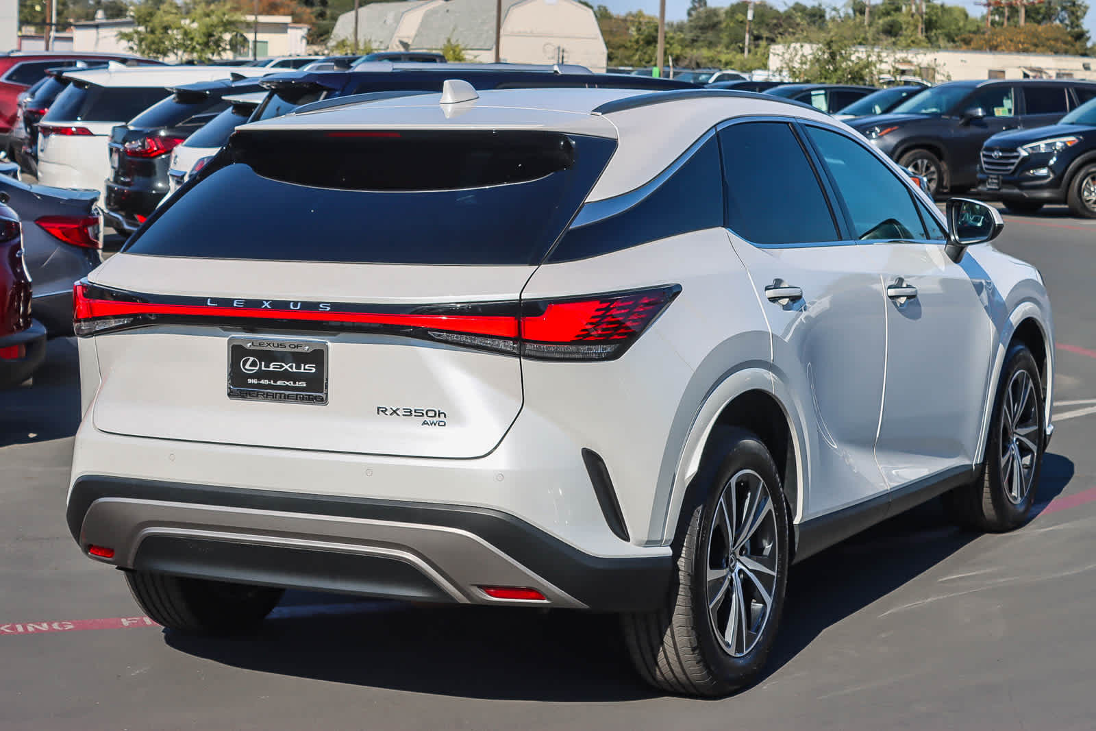2023 Lexus RX 350h Premium photo 3