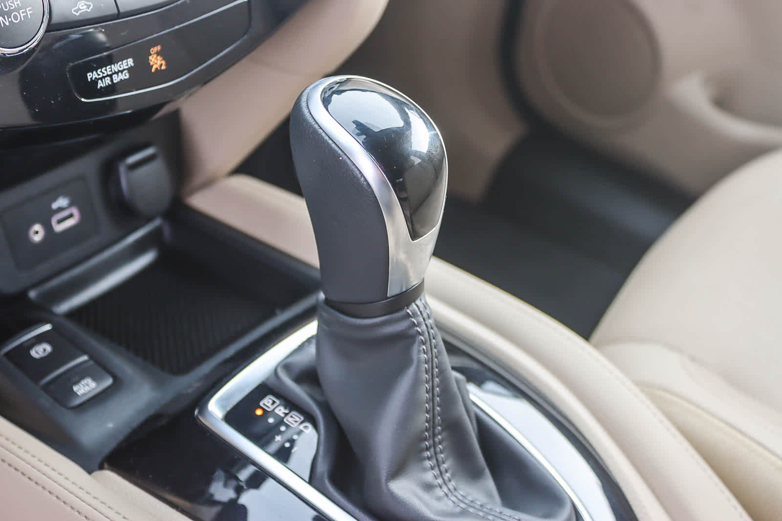 Thumbnail: 2020 Nissan Rogue - 18