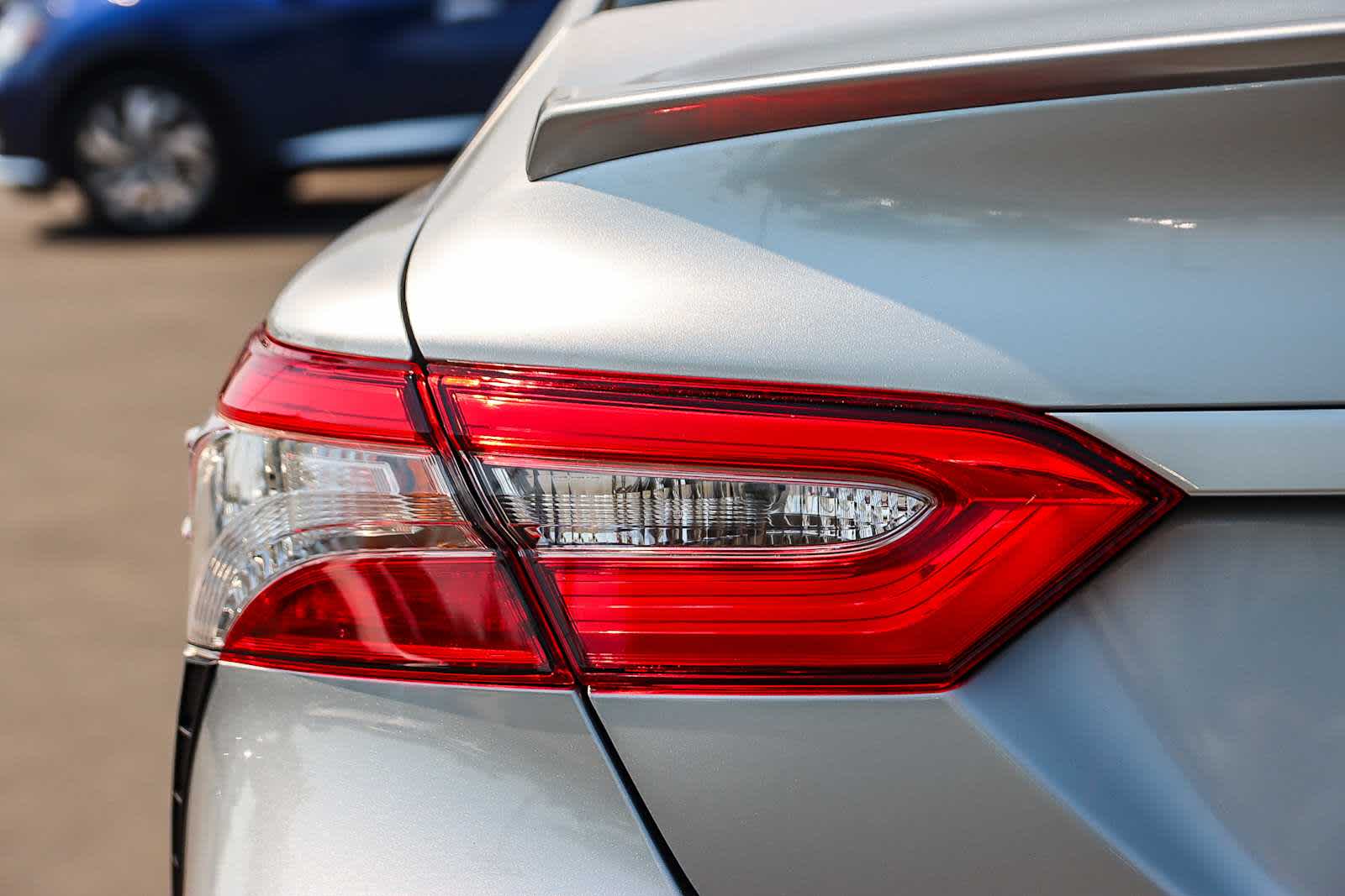 Thumbnail: 2018 Toyota Camry - 13