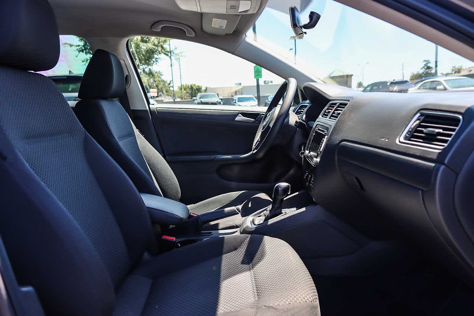 Thumbnail: 2014 Volkswagen Jetta - 21