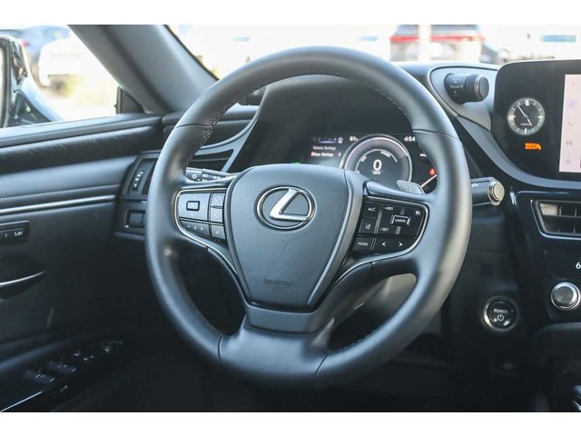 Thumbnail: 2025 Lexus ES - 15