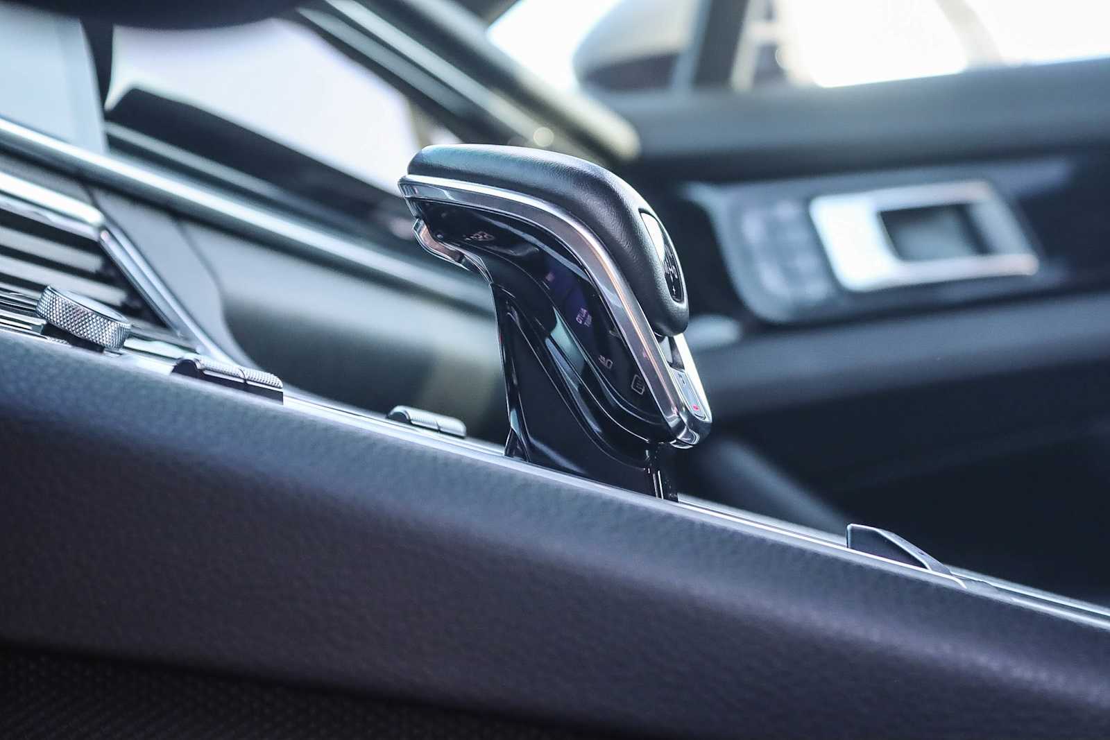 Thumbnail: 2018 Porsche Panamera - 22