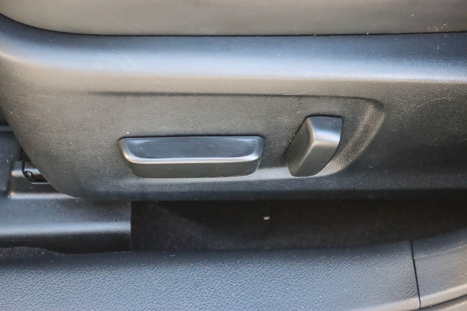 Thumbnail: 2021 Lexus IS - 21