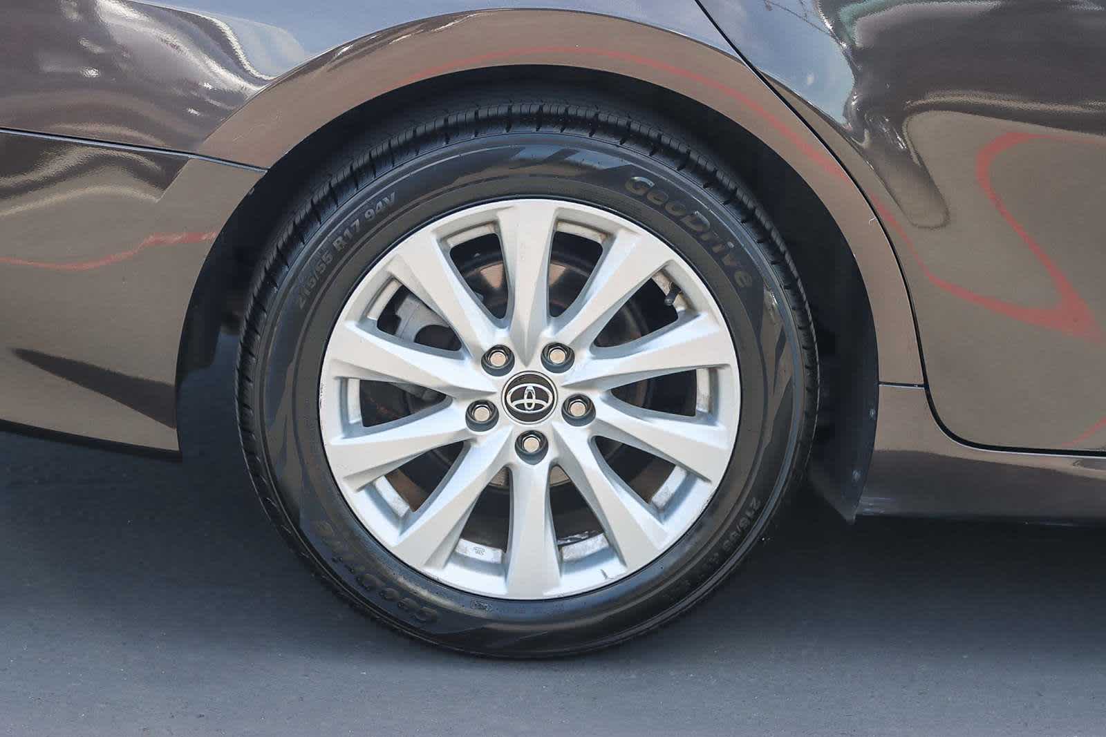 Thumbnail: 2020 Toyota Camry - 15