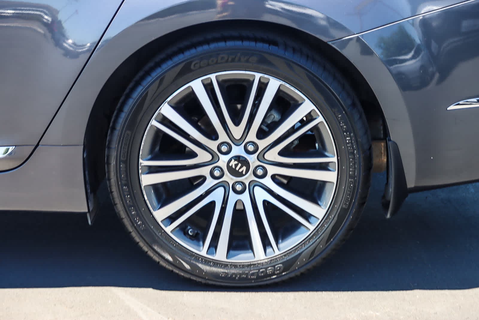 Thumbnail: 2014 Kia Cadenza - 10