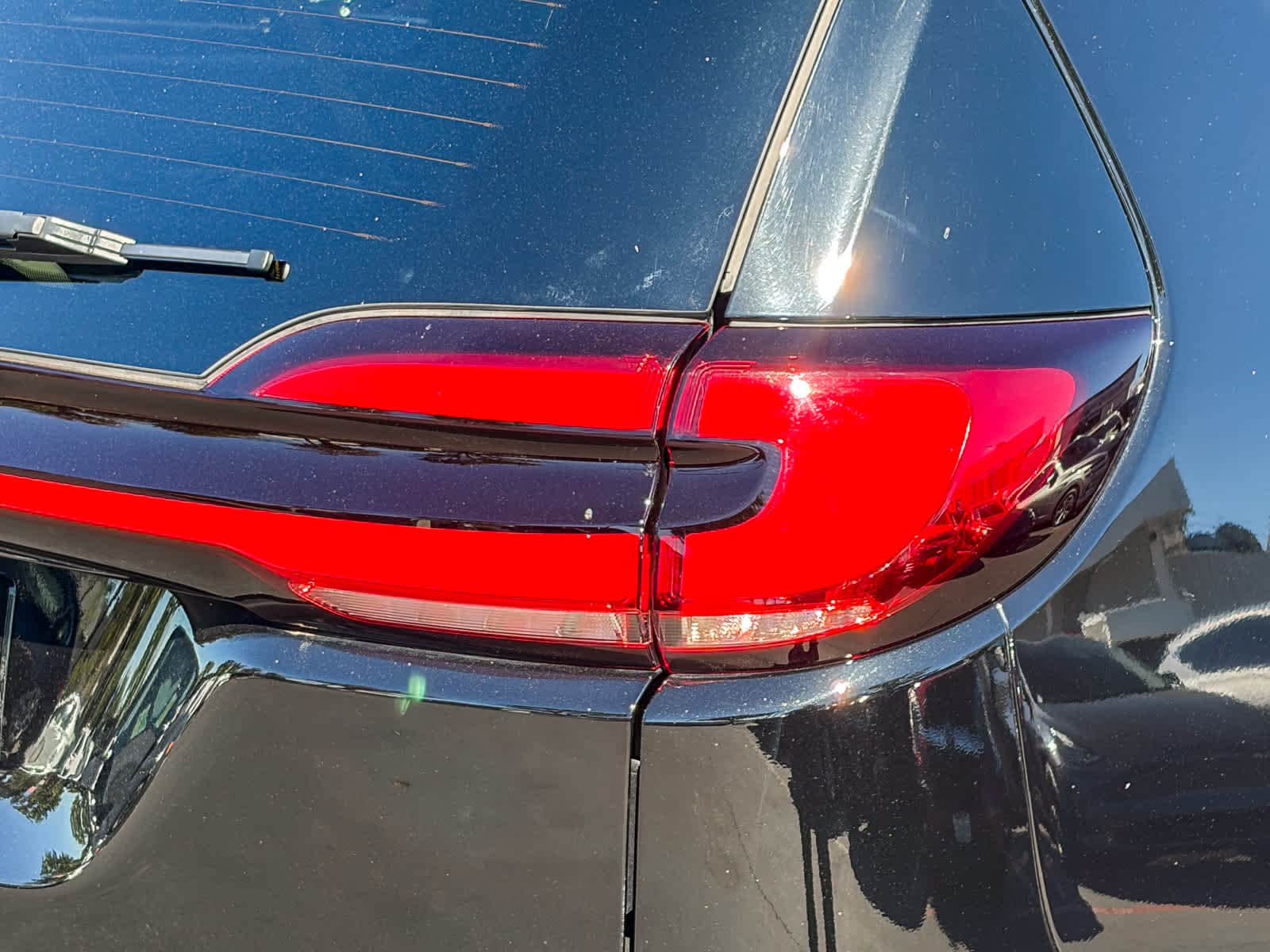 2024 Chrysler Pacifica Touring L photo 3