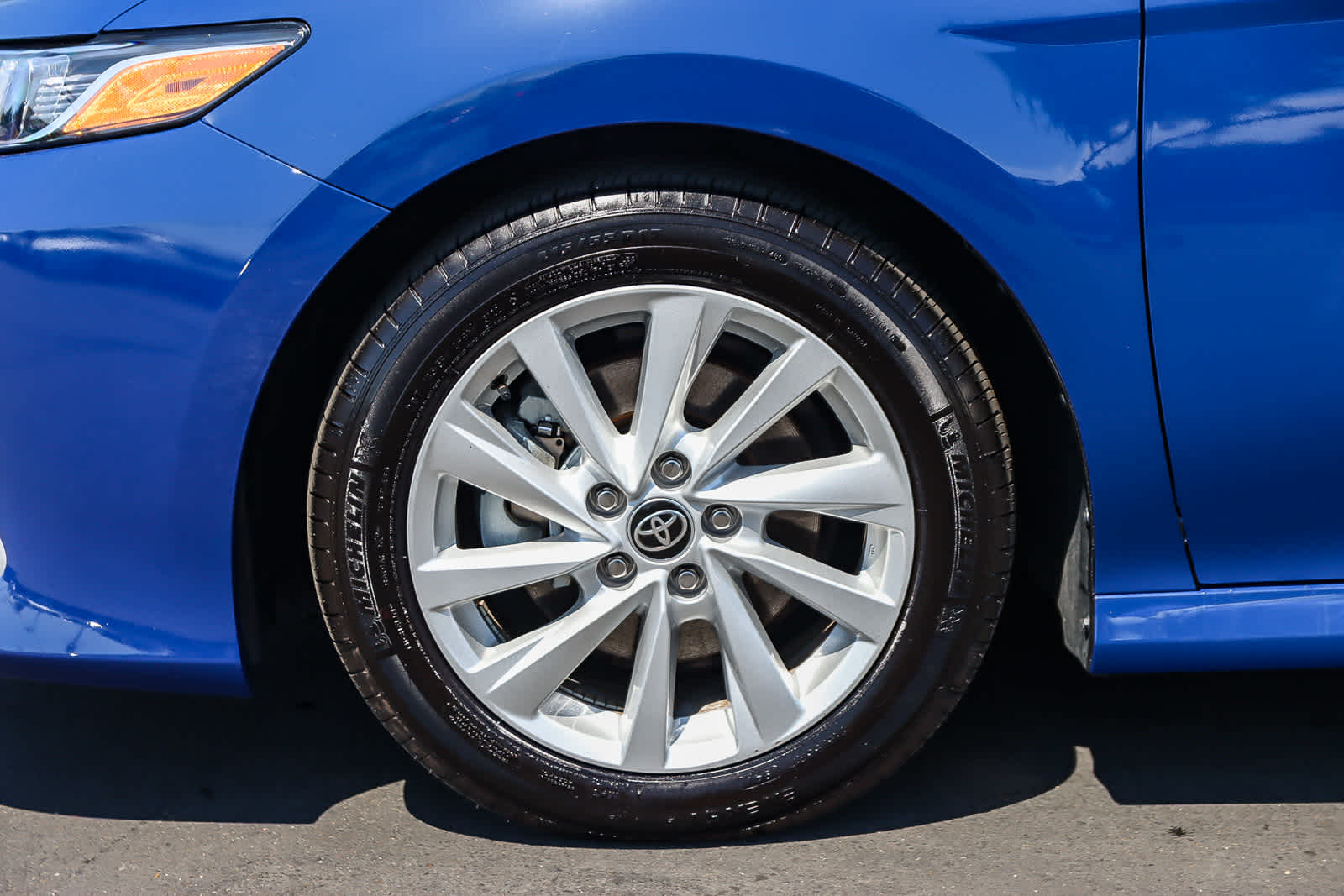 Thumbnail: 2023 Toyota Camry - 9