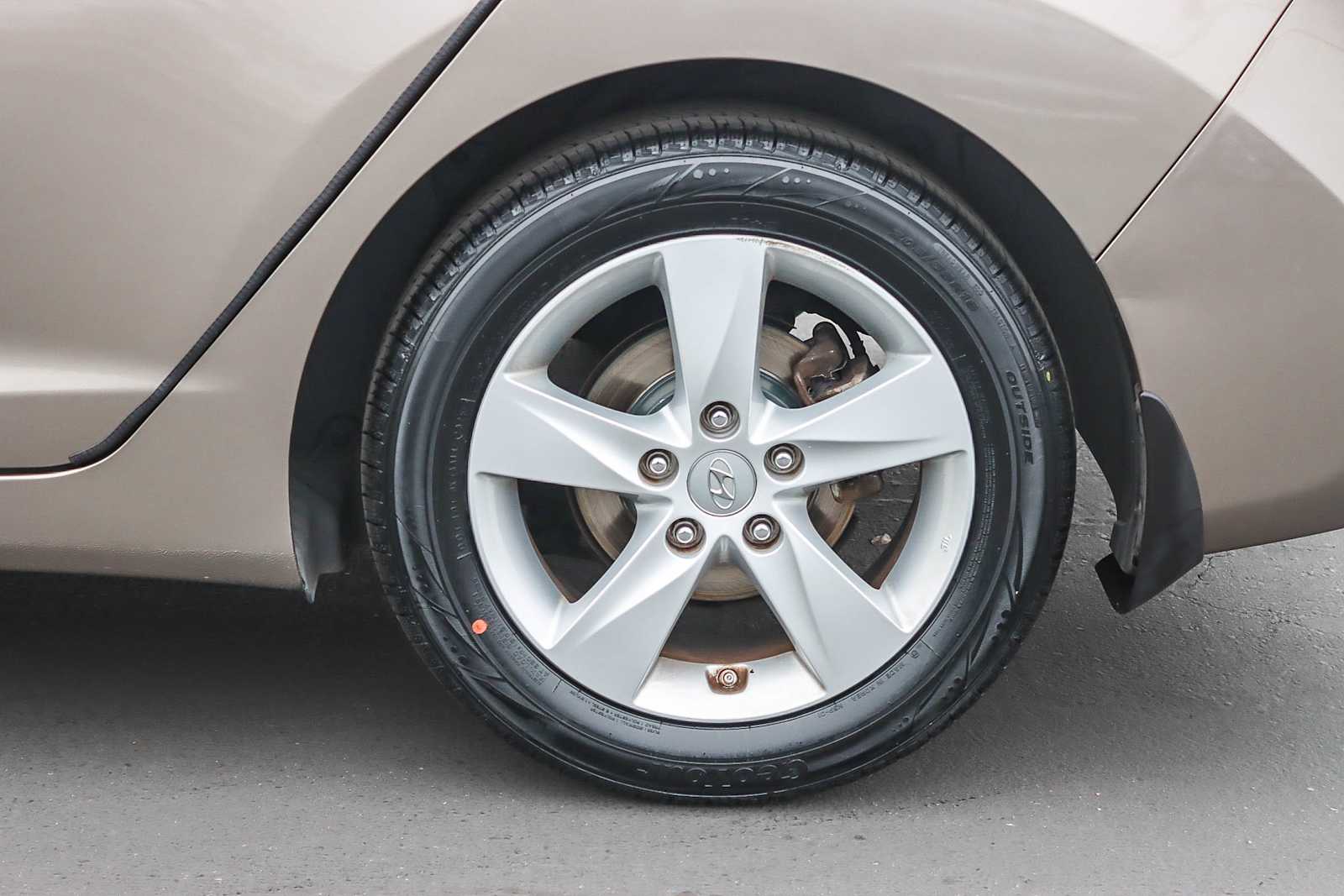 Thumbnail: 2013 Hyundai Elantra - 10