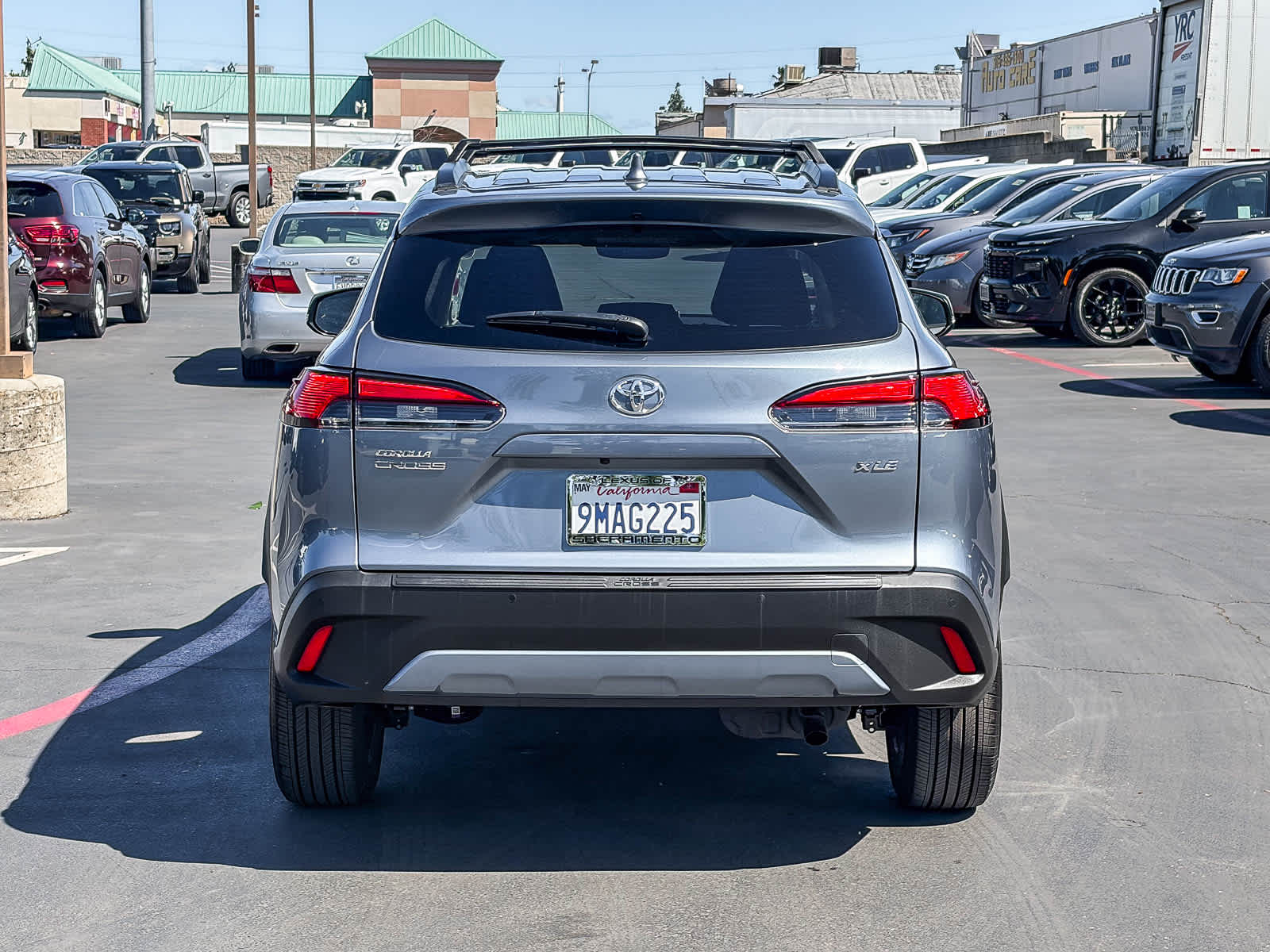 2024 Toyota Corolla Cross XLE photo 2