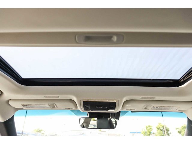 Thumbnail: 2025 Lexus ES - 18