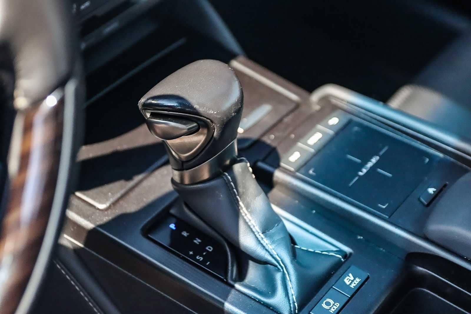 Thumbnail: 2019 Lexus ES - 19