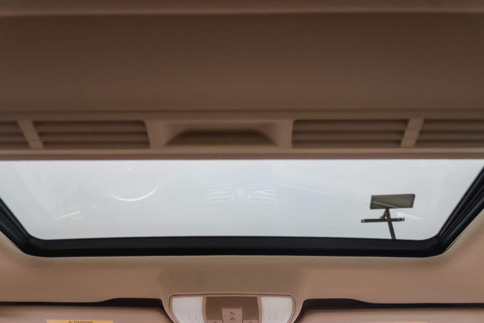 Thumbnail: 2014 Mercedes-Benz E-Class - 15