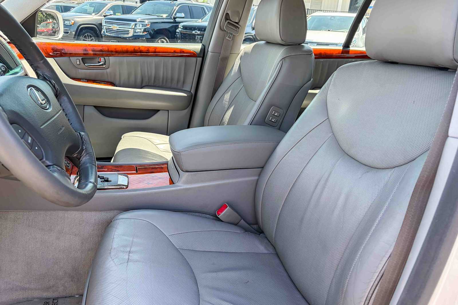 Thumbnail: 2006 Lexus LS - 16