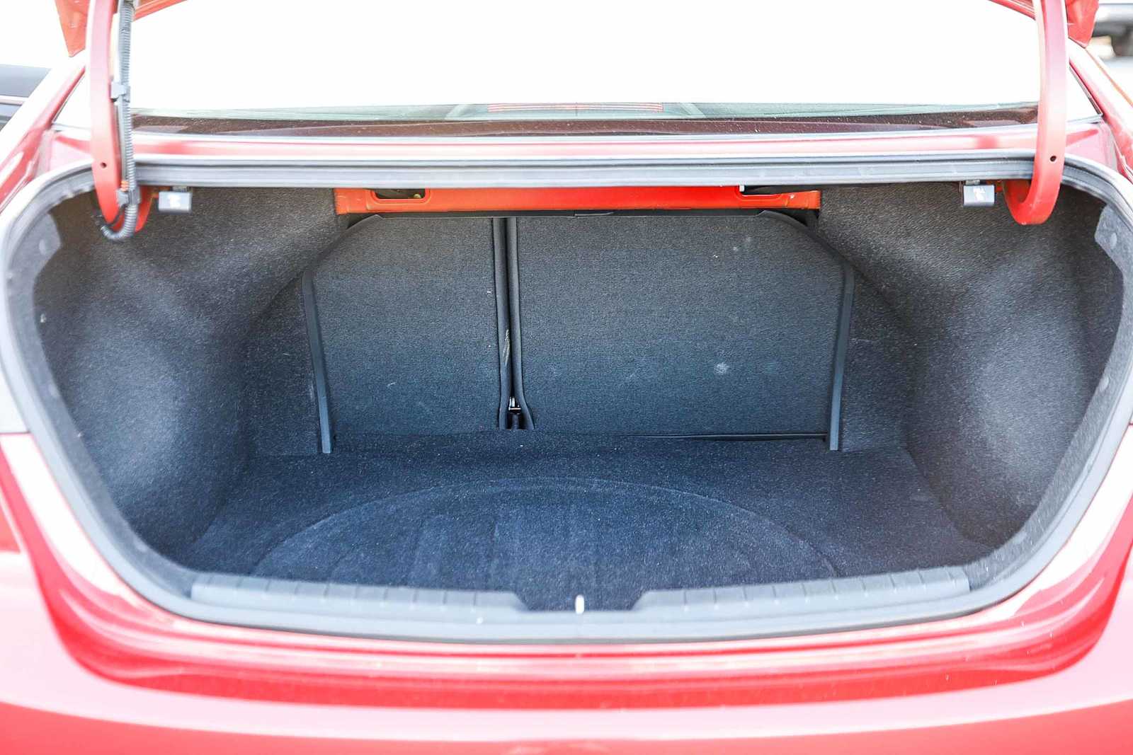 Thumbnail: 2017 Hyundai Elantra - 26