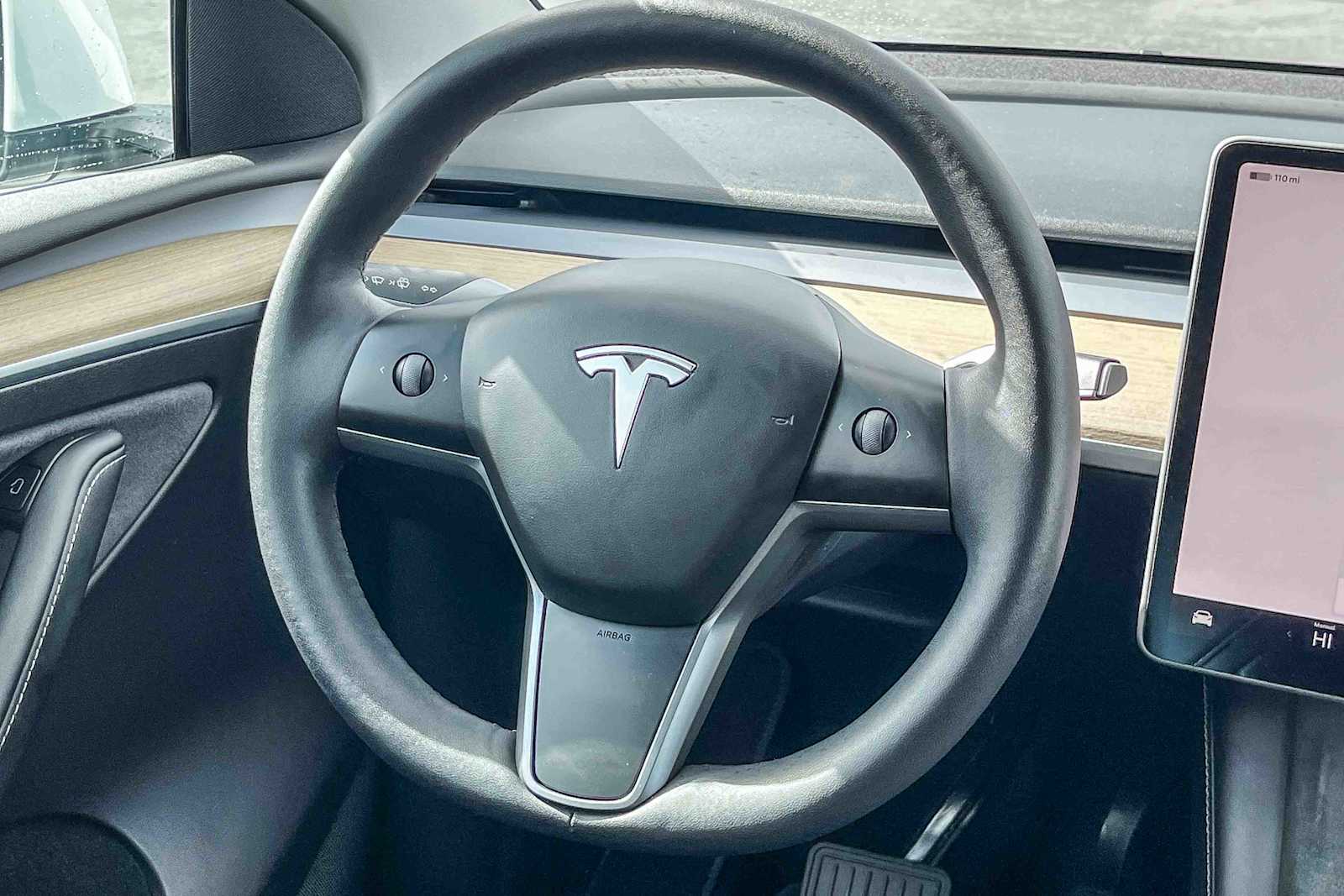 Thumbnail: 2023 Tesla Model Y - 14