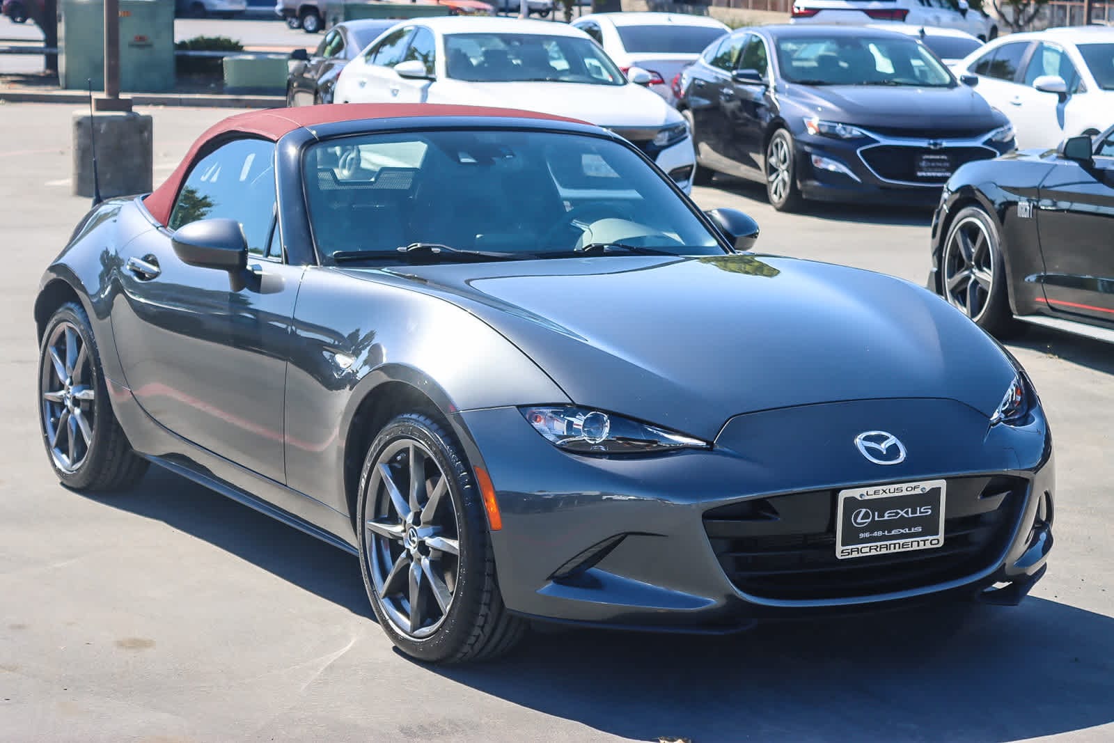 Thumbnail: 2018 Mazda MX-5 Miata - 5