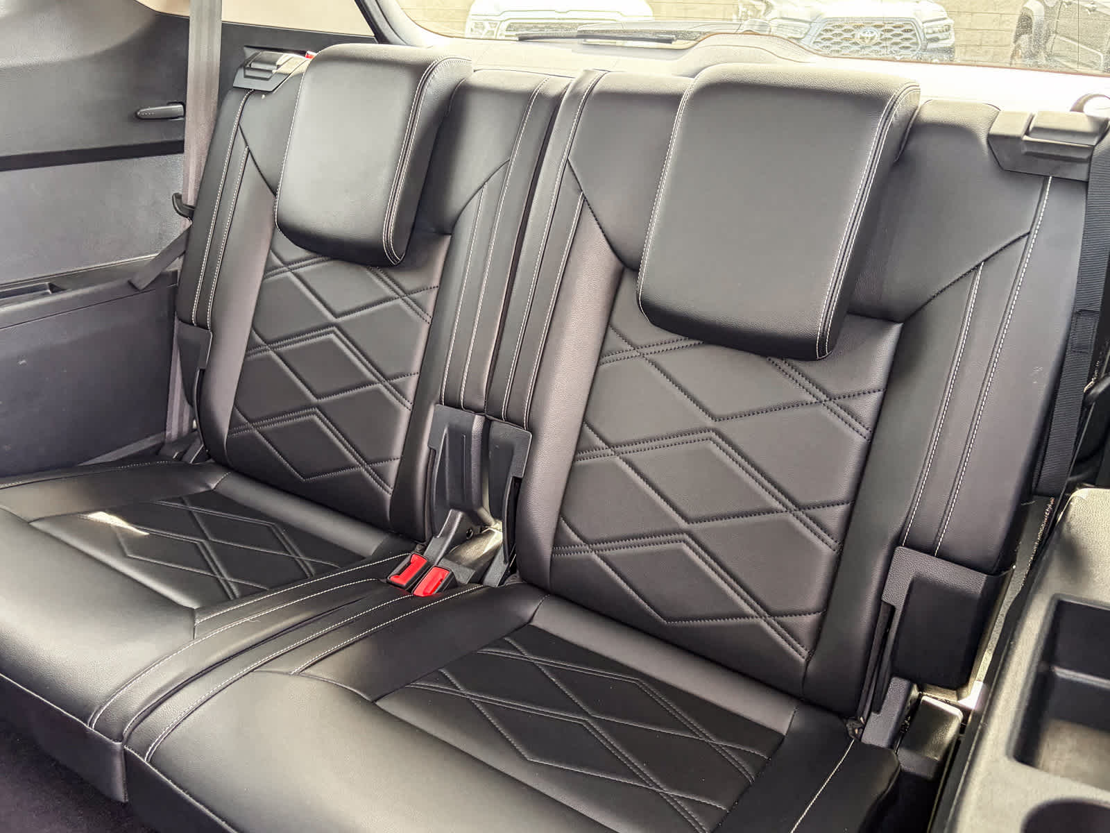 Thumbnail: 2024 Volkswagen Atlas - 18