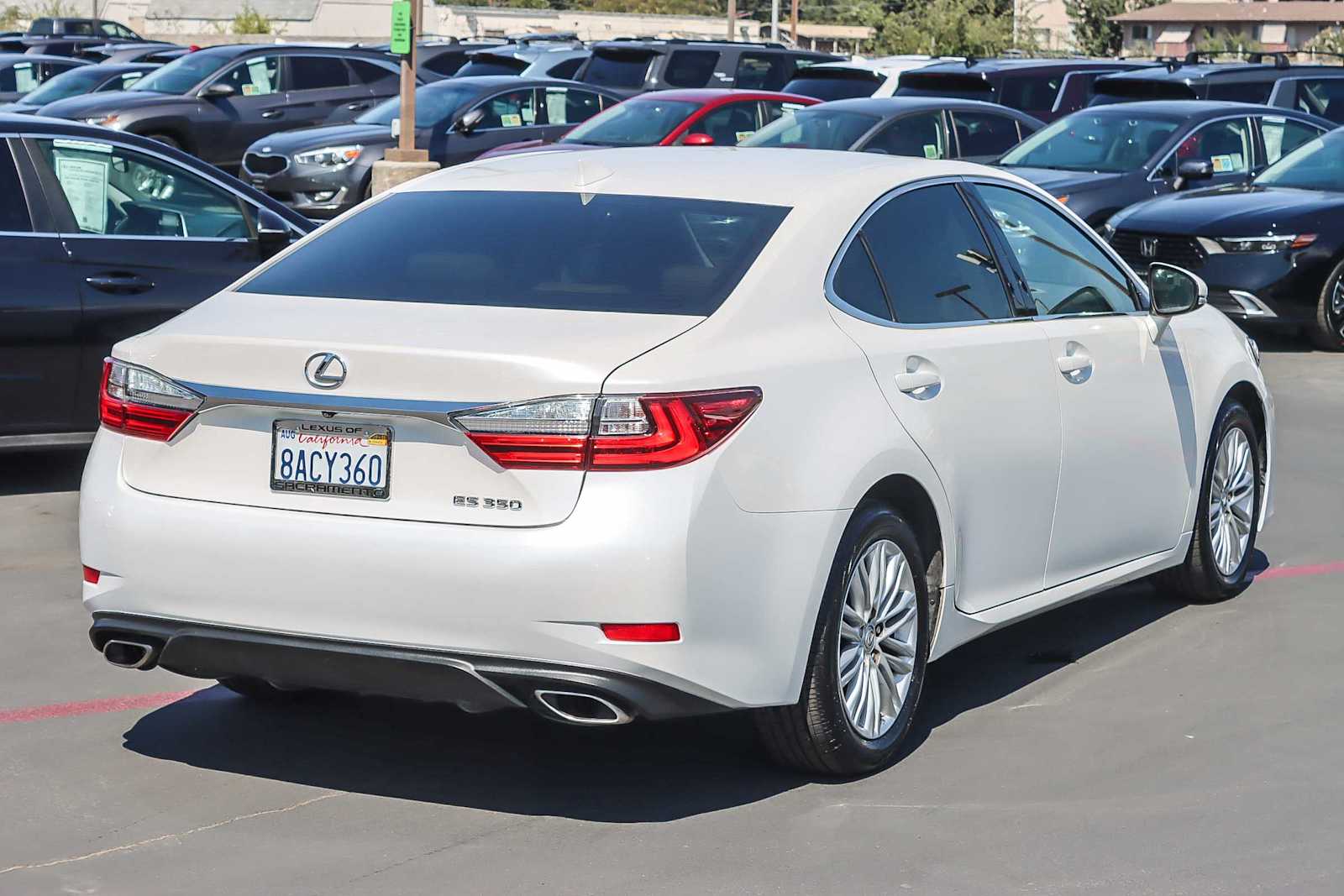 Thumbnail: 2017 Lexus ES - 4