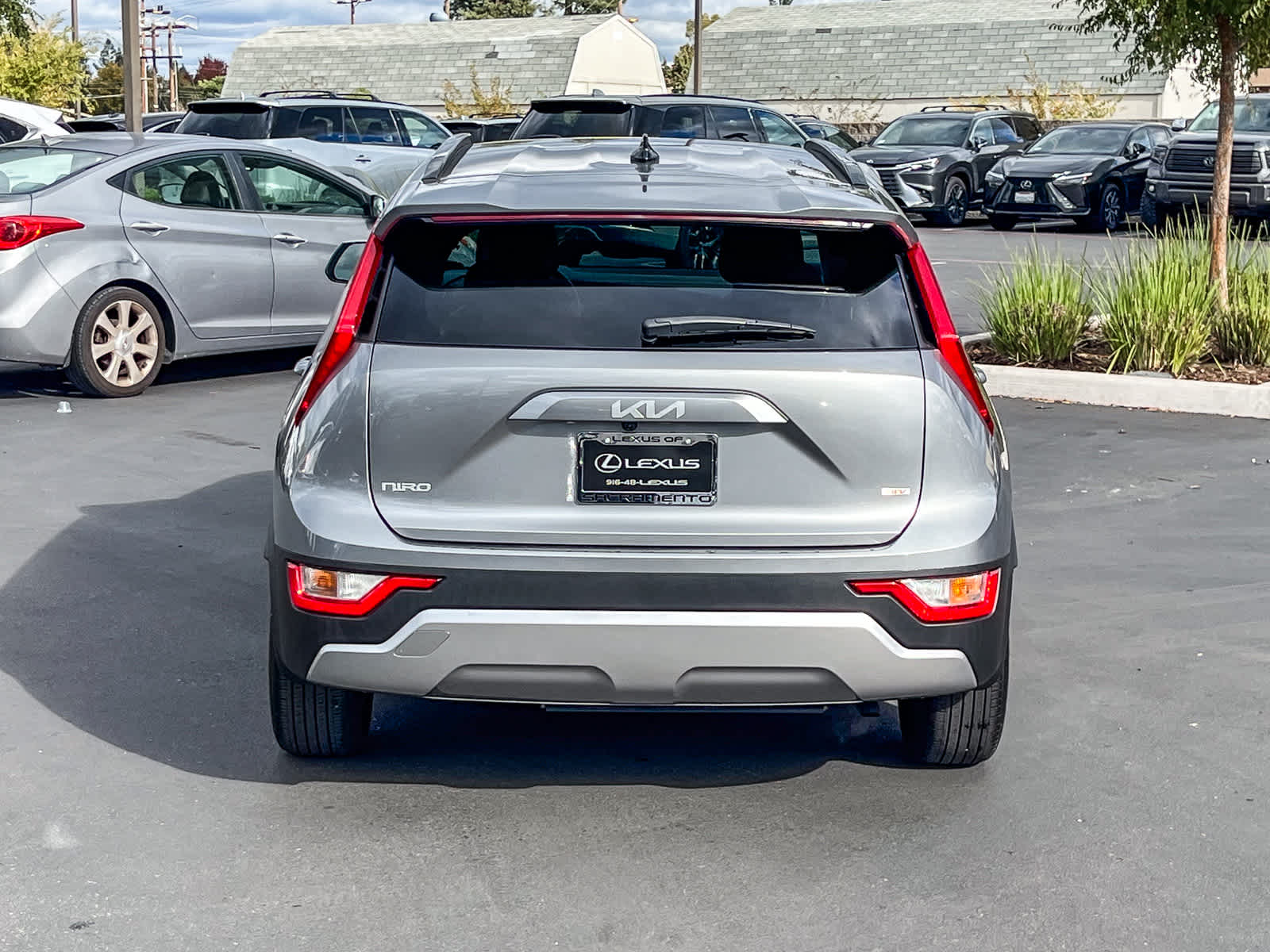 Thumbnail: 2024 Kia Niro - 3