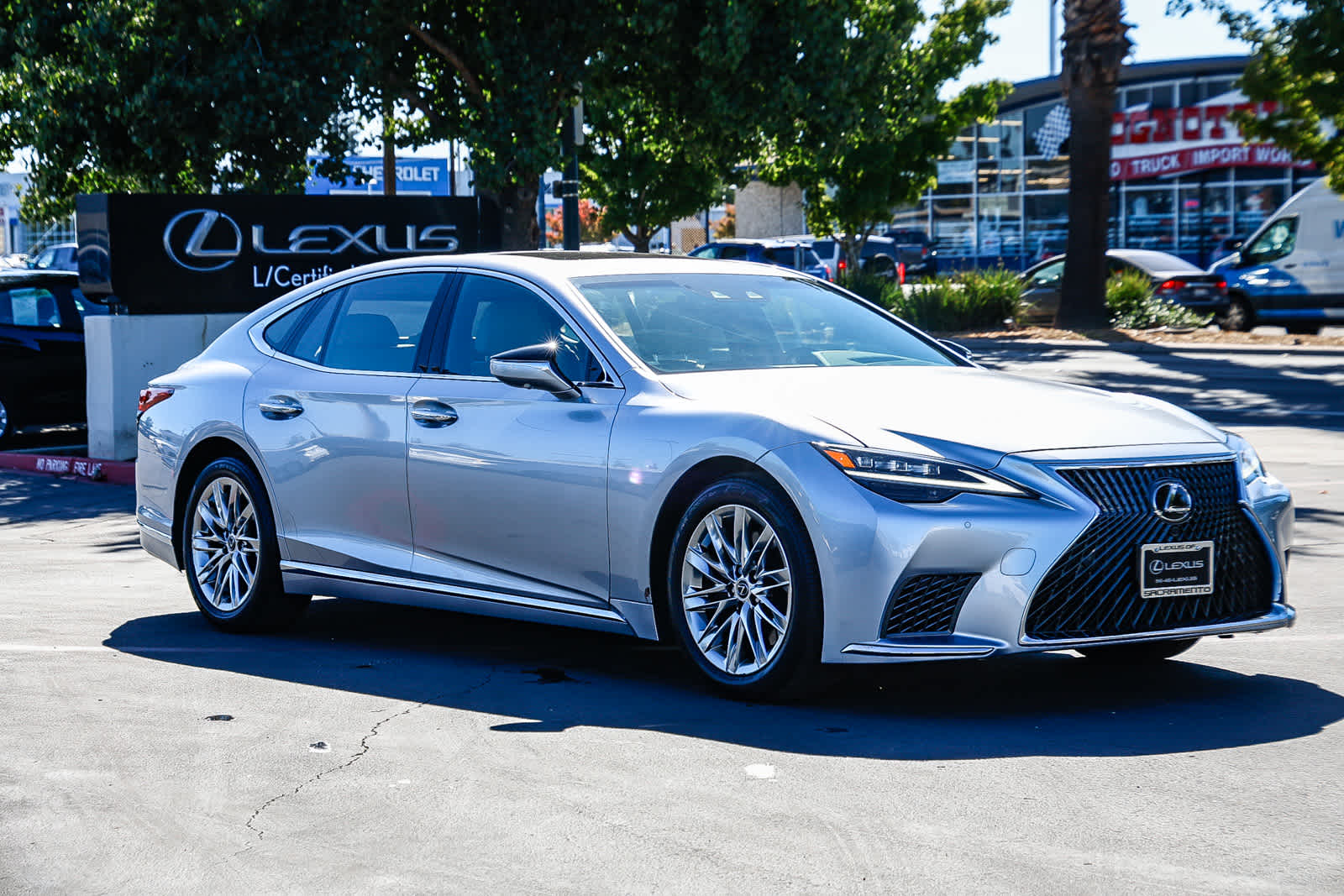 Thumbnail: 2023 Lexus LS - 5