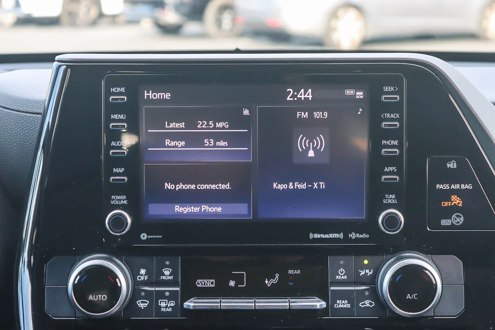 Thumbnail: 2020 Toyota Highlander - 13