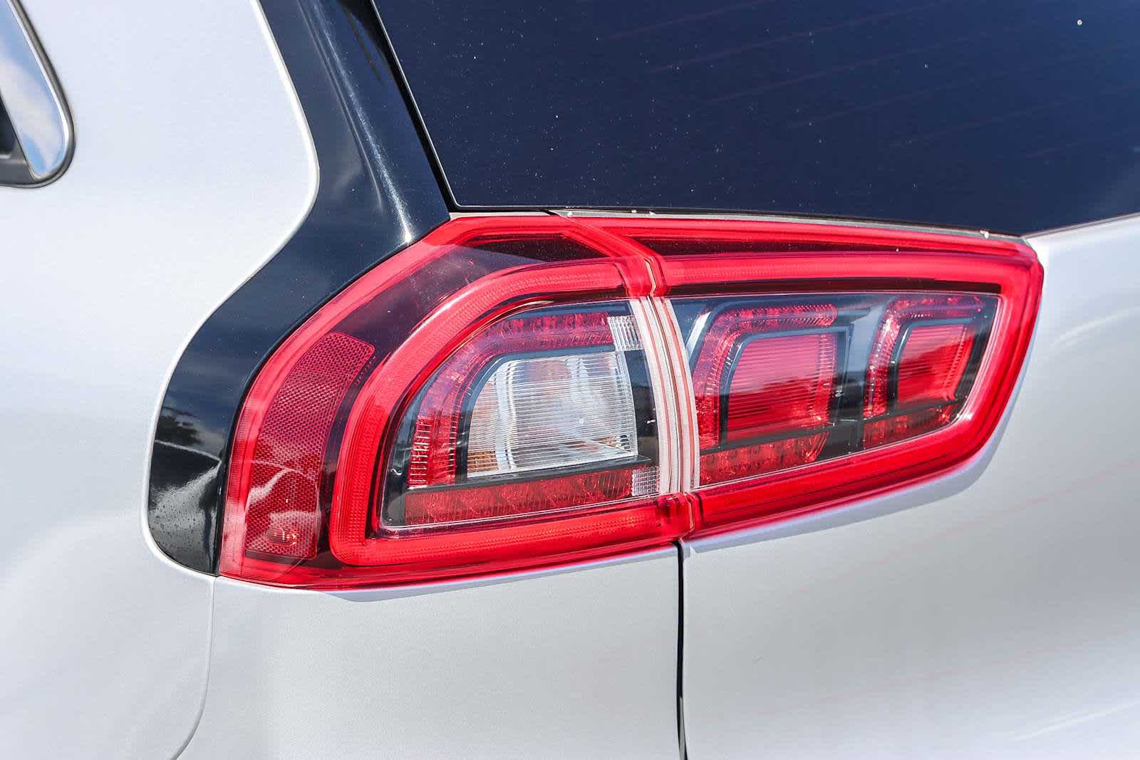 Thumbnail: 2019 Kia Niro - 15