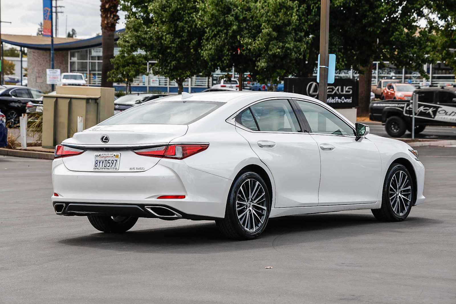 2022 Lexus ES 350 photo 3