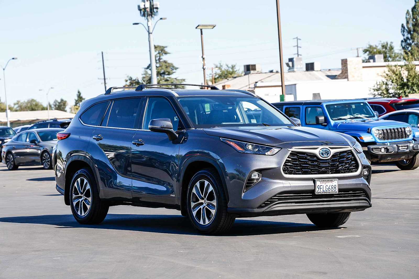 Thumbnail: 2023 Toyota Highlander - 5