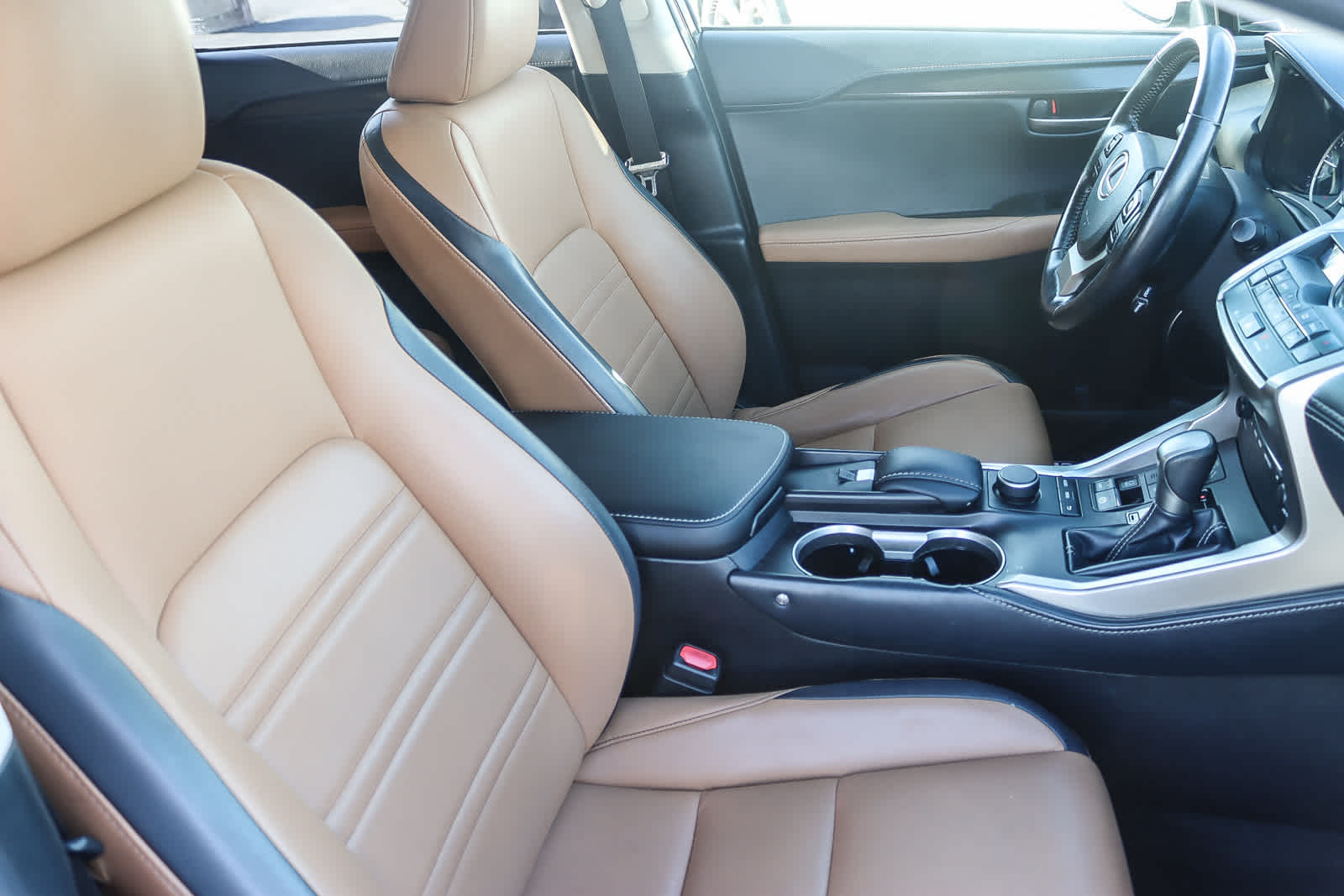 Thumbnail: 2015 Lexus NX - 15
