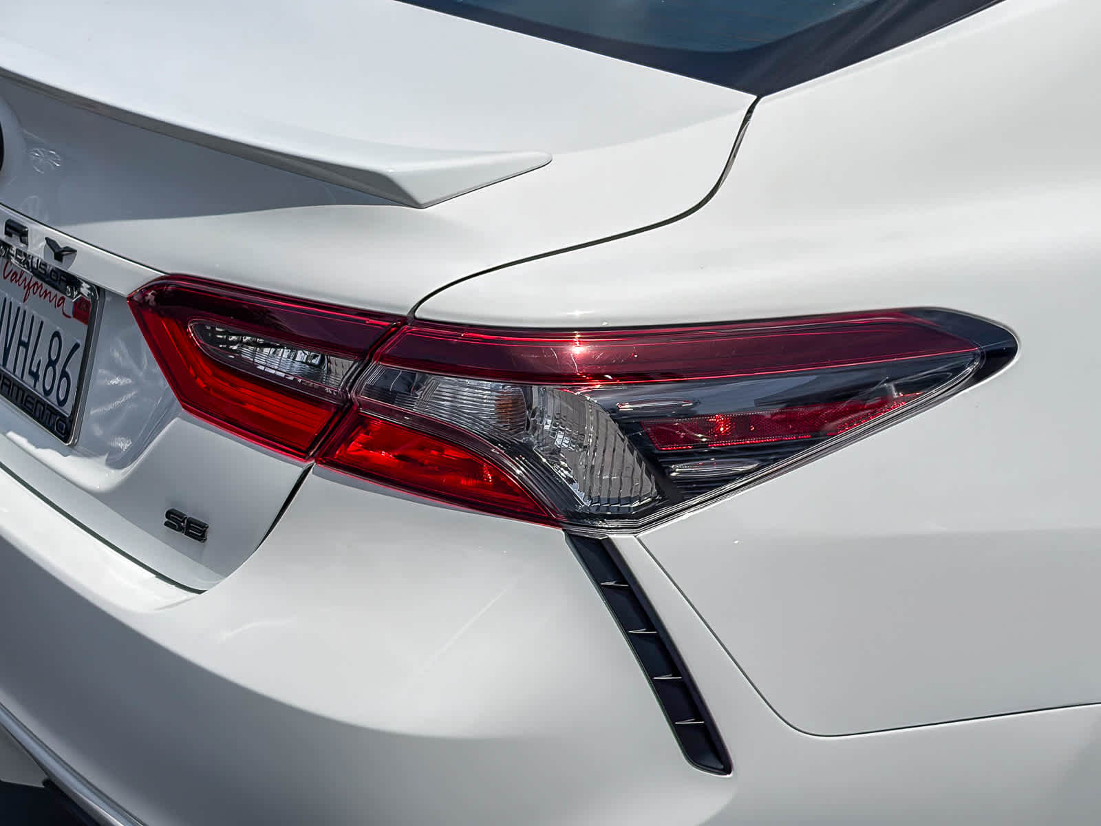 2024 Toyota Camry SE photo 3