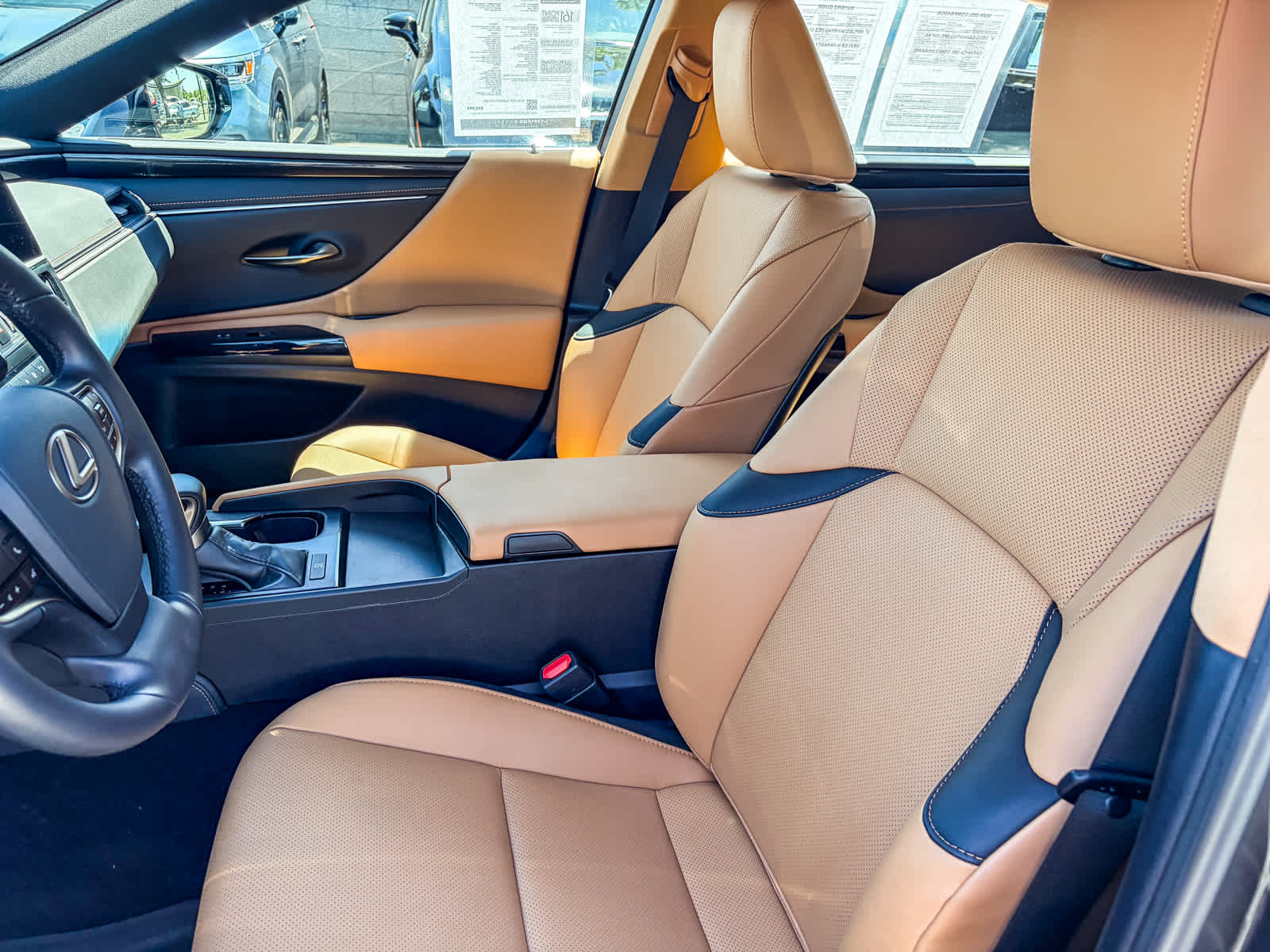 Thumbnail: 2025 Lexus ES - 17