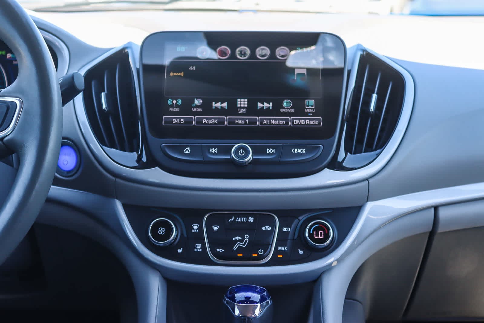 Thumbnail: 2016 Chevrolet Volt - 12